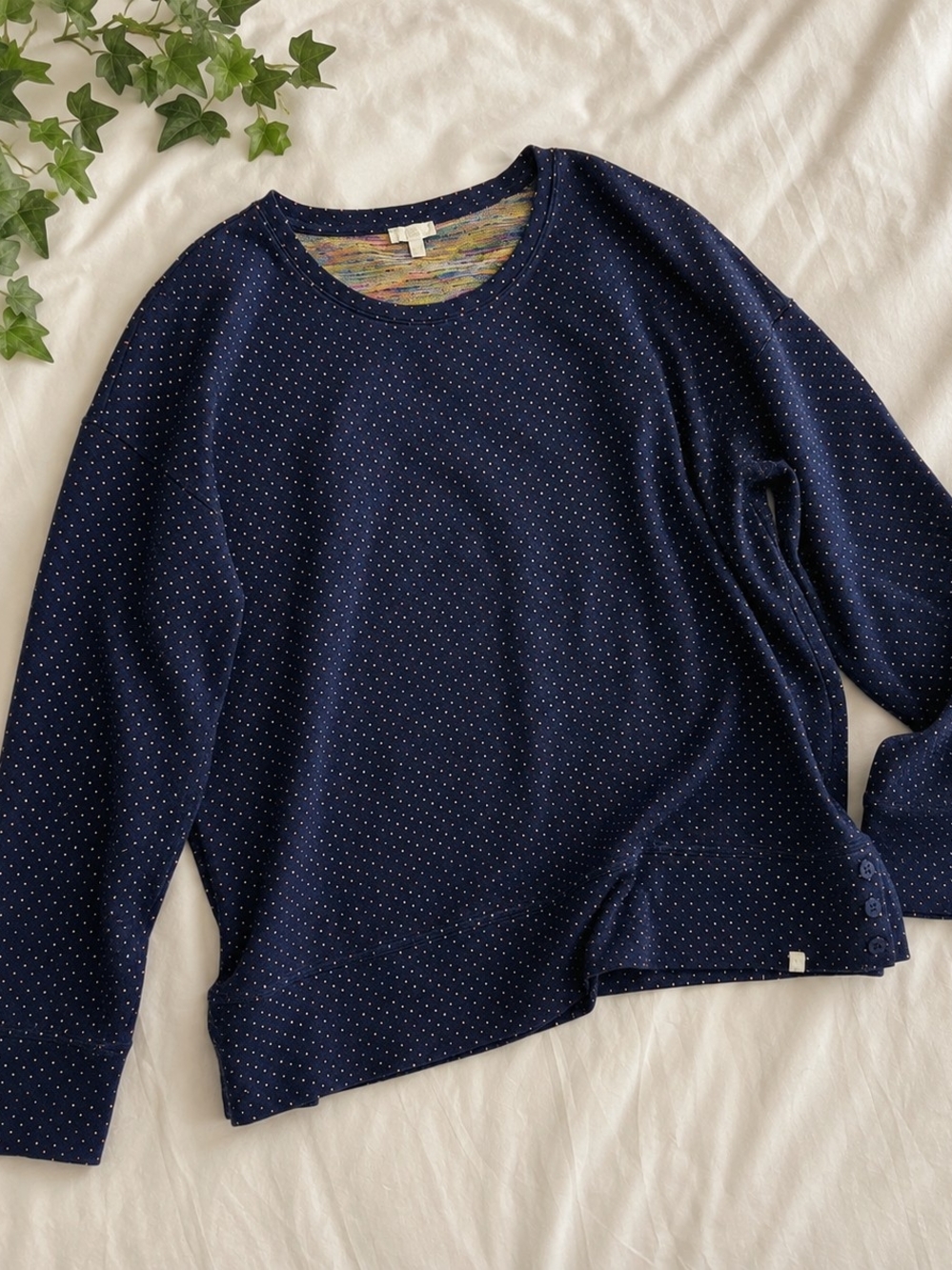 T by Talbots Soft Tee Large Navy Rainbow Dot Top Button Hem Stretch Shirt